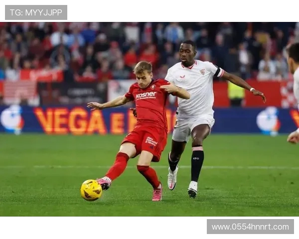 西甲赛事阿古梅精彩助攻 卡尔莫纳低射再添一球球队扩大领先优势