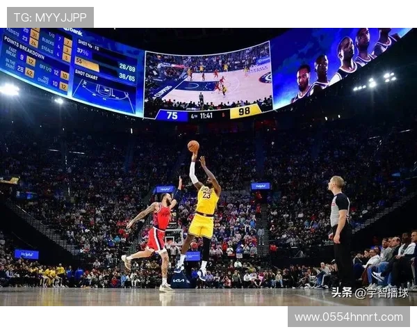 詹姆斯本赛季首次与湖人全队合练期待新队友默契提升